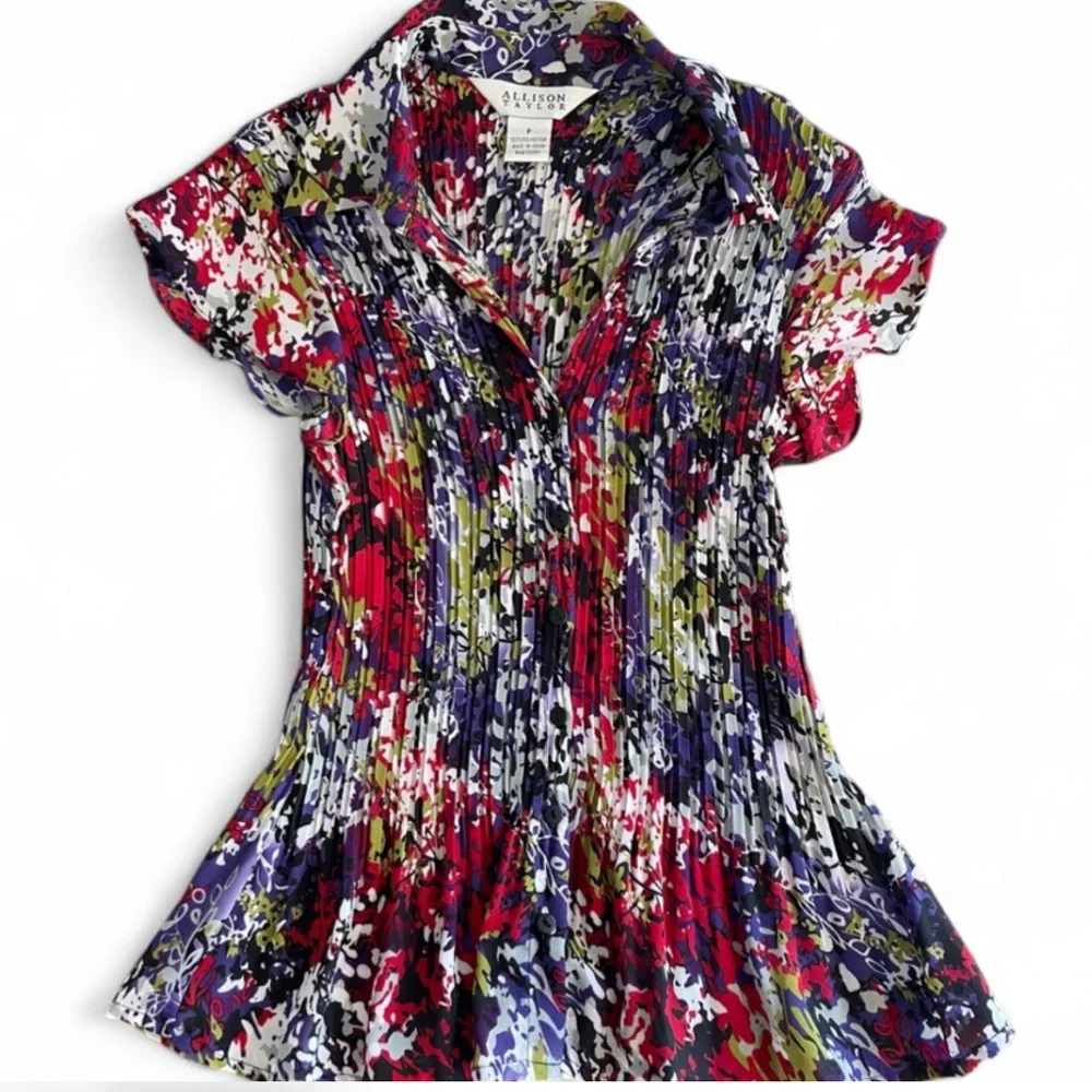 Allison Taylor Multicolor Pleated Button Down Blouse‎ - Picture 2 of 6